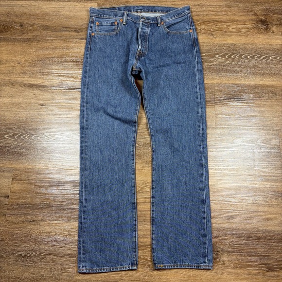 Levi's 501 Jeans Men's 34x32 Blue Denim Button Fly Classic Fit Casual Travel - Picture 4 of 9